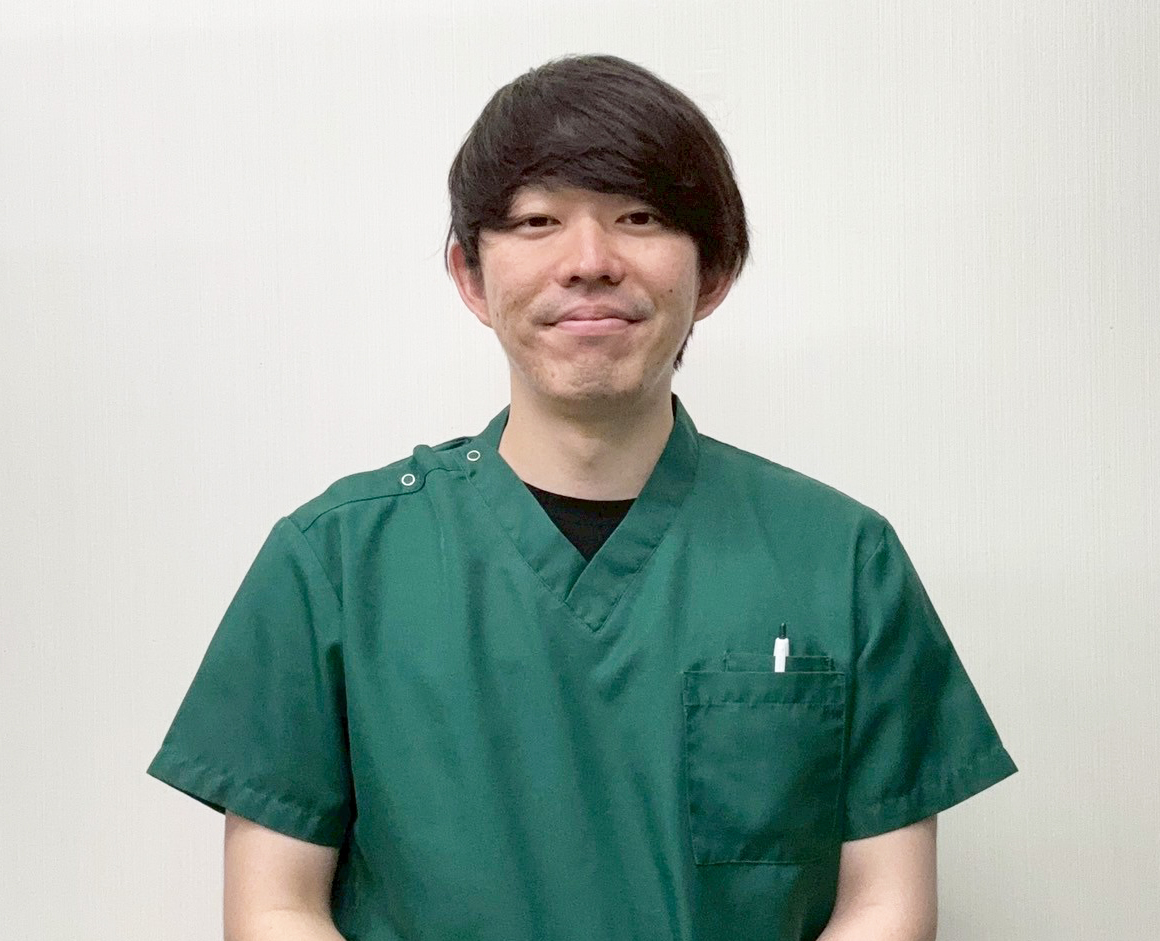 スタッフの顔写真