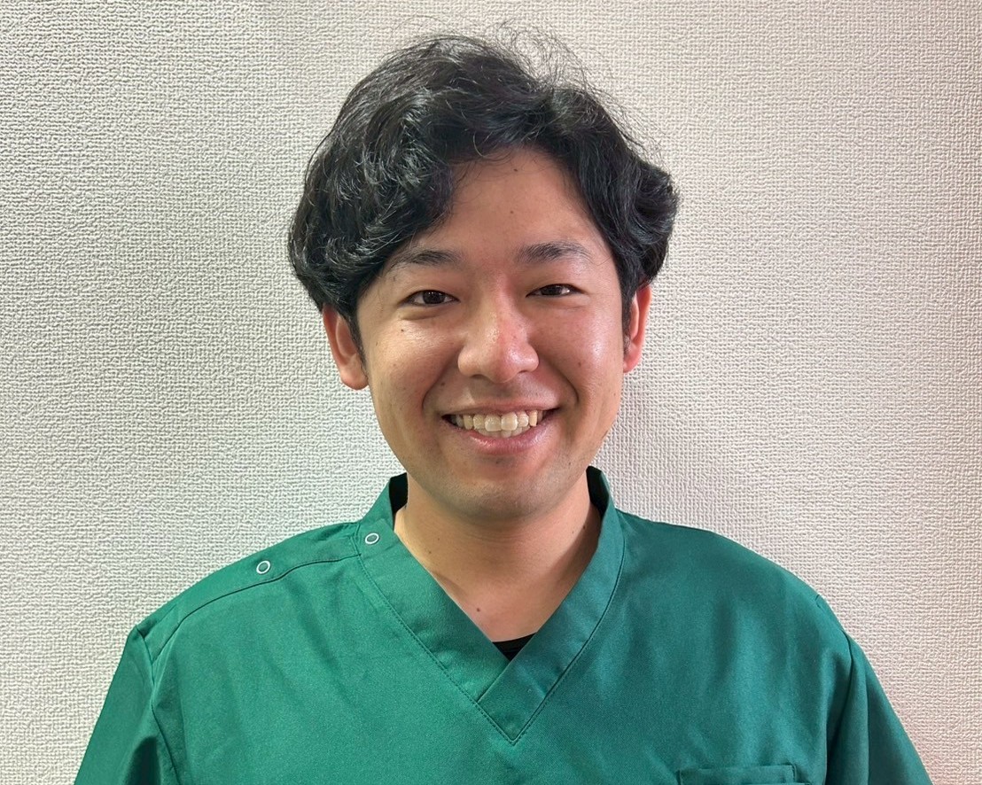 スタッフの顔写真