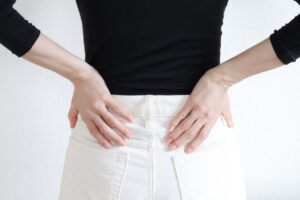 産後に骨盤の歪みを気にする女性
