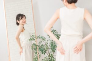 骨盤の歪みを気にする女性