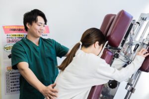 トムソンベッドによる矯正の様子